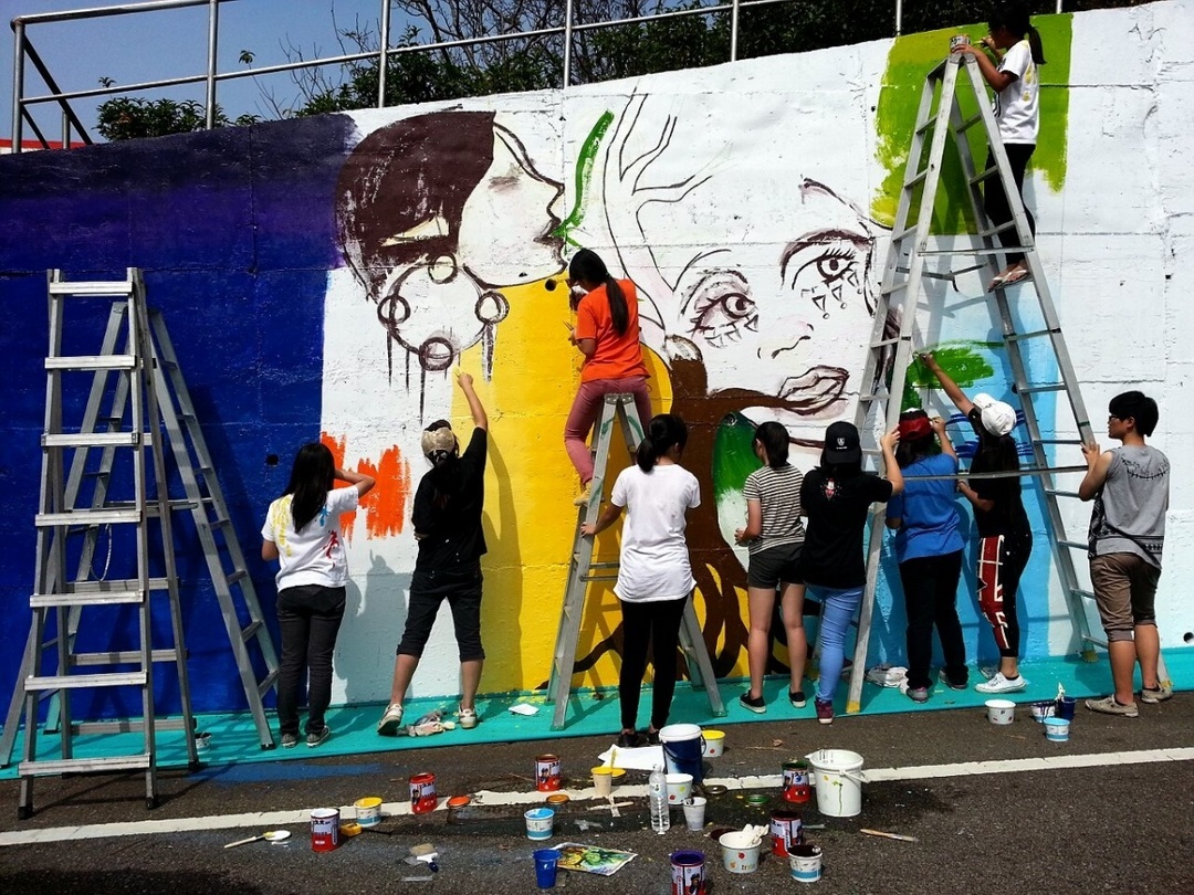 藝術深耕社區-鐵砧山彩繪